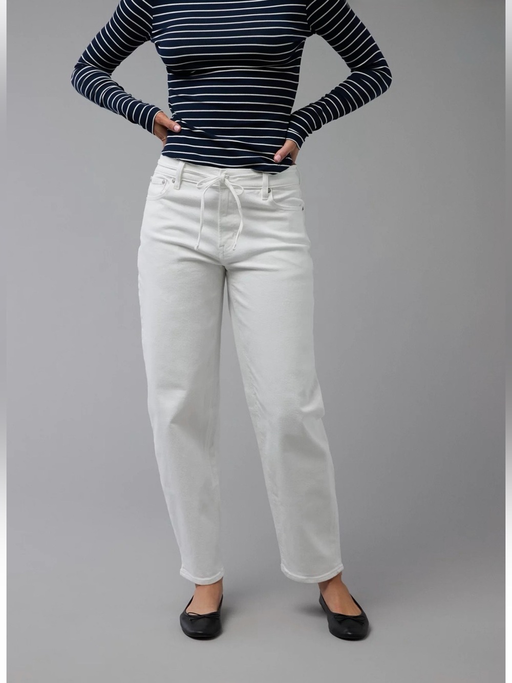 American Eagle Outfitters Barrel Jeans in Cool White